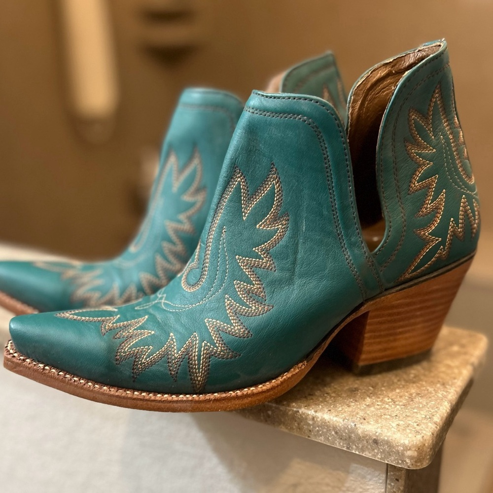 Ariat Teal Leather Ankle Boots with Embroidery